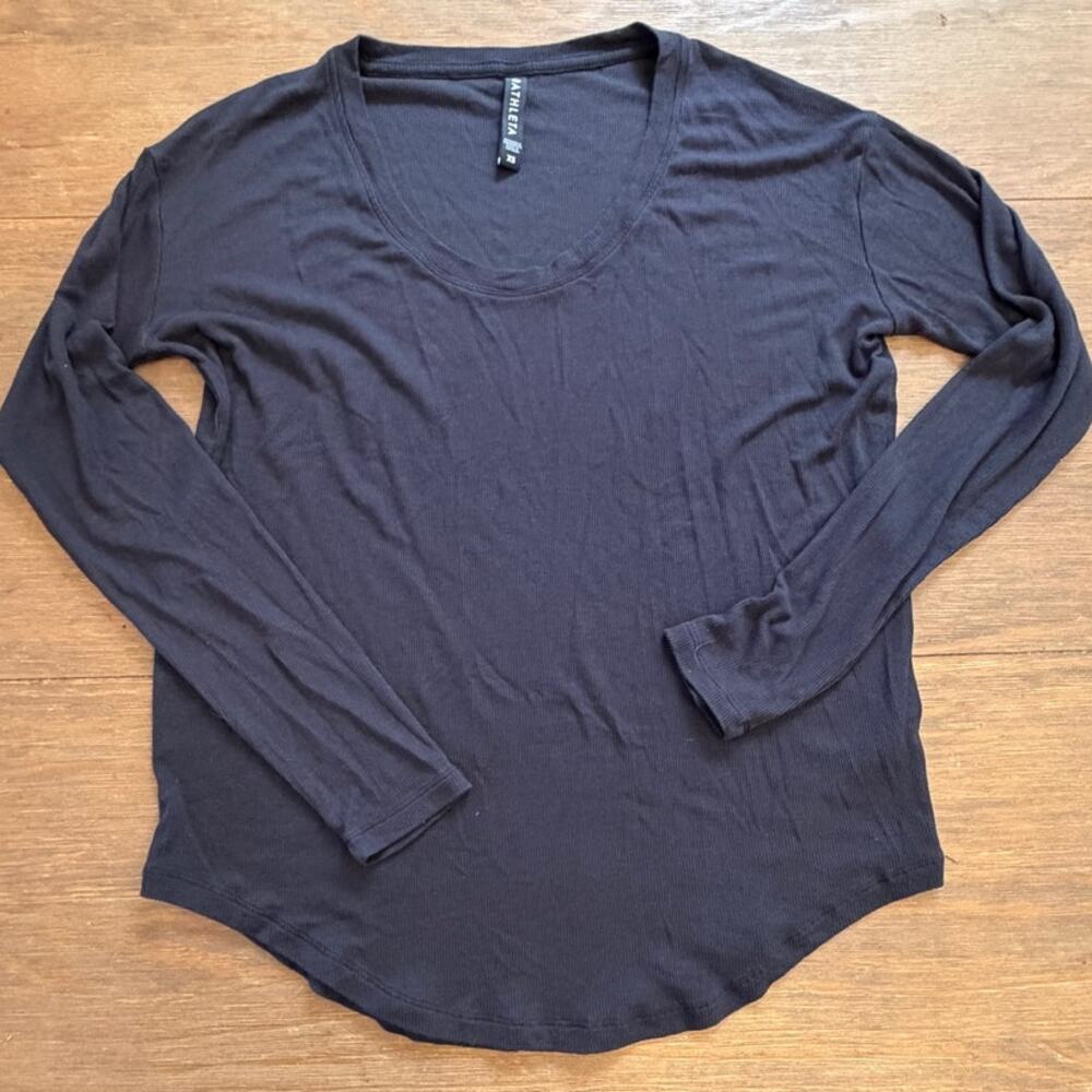 Athleta XS Black Ribbed Scoop Neck Long Sleeve Top Curved Hem Stretch